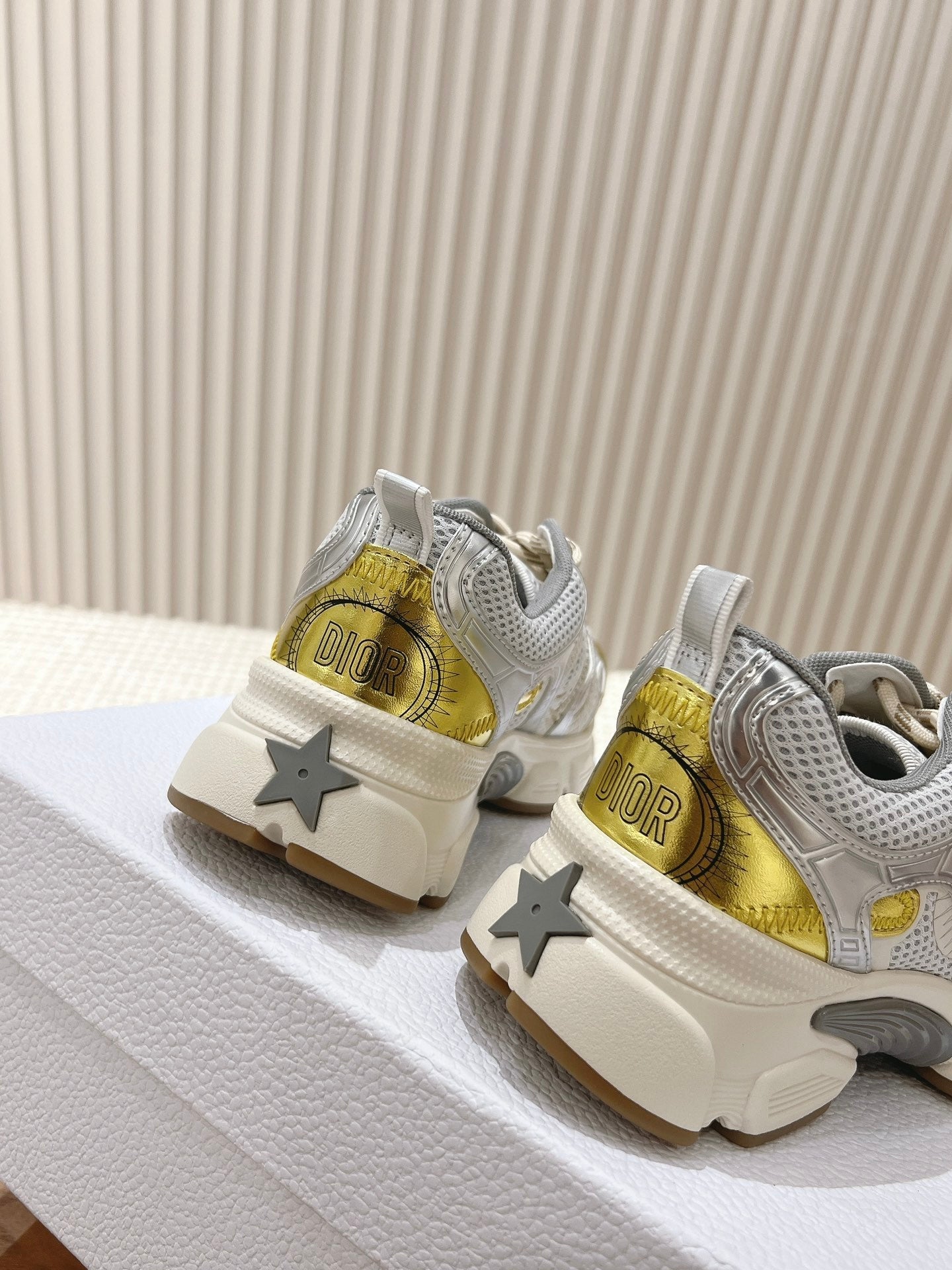 D chrono sneaker