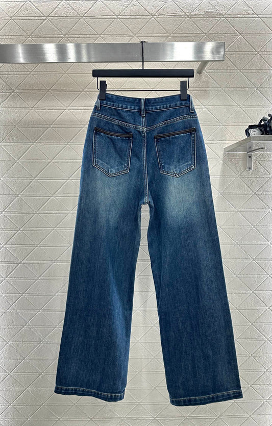 Diamond-patterned logo pocket jeans