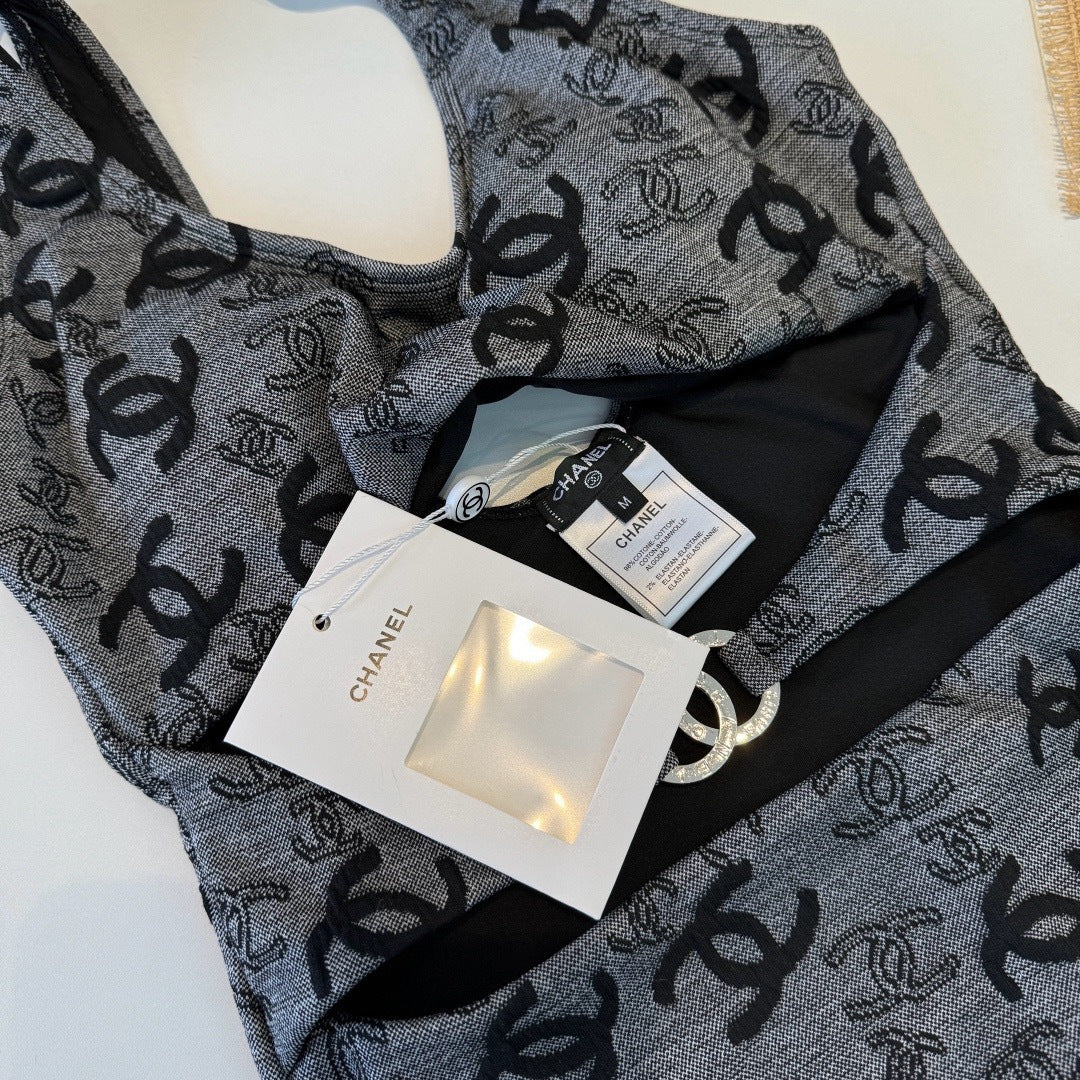 26SS NEW One-Piece Swimsuit π