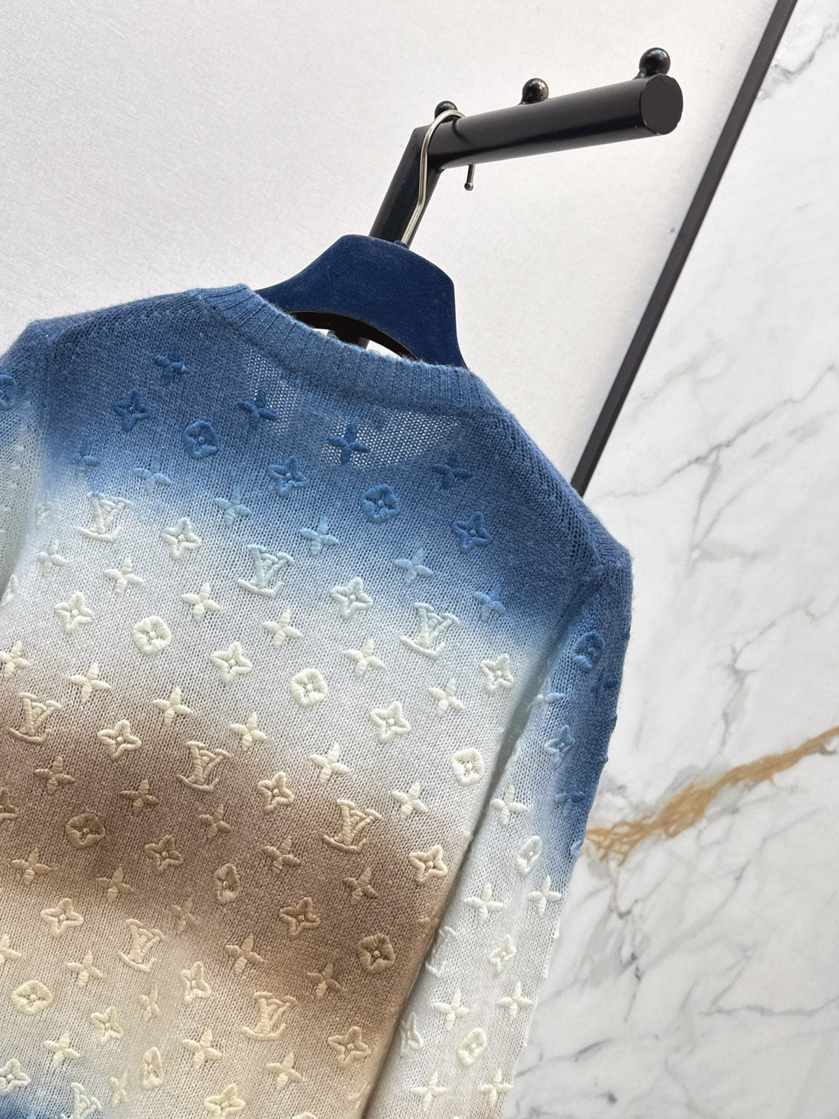 26SS New Gradient Tie-Dye Cashmere Knit with Embossed Logo π©΅