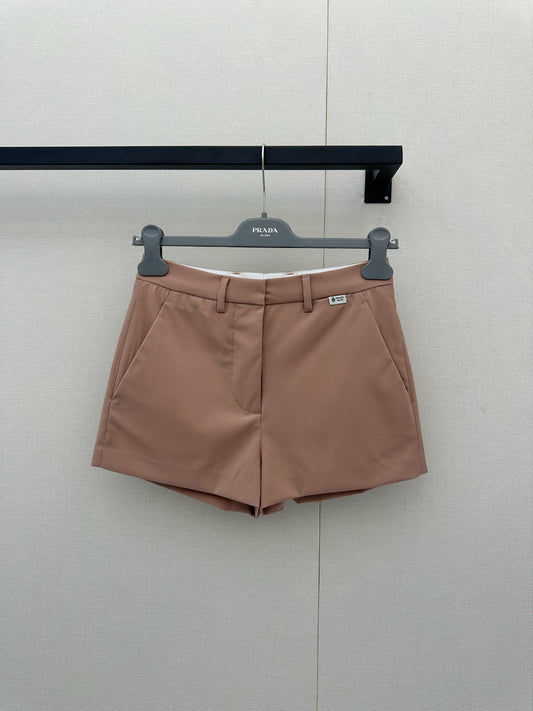 26FW New High-Waisted Wool Shorts with Small Embroidered Logo 🤎