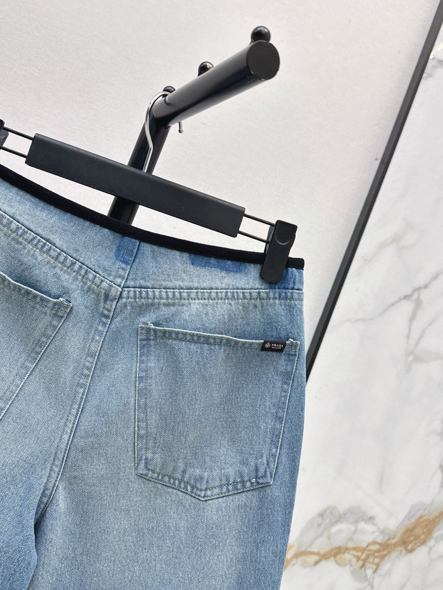 26FW New High-Waisted Denim Bermuda Shorts π©΅