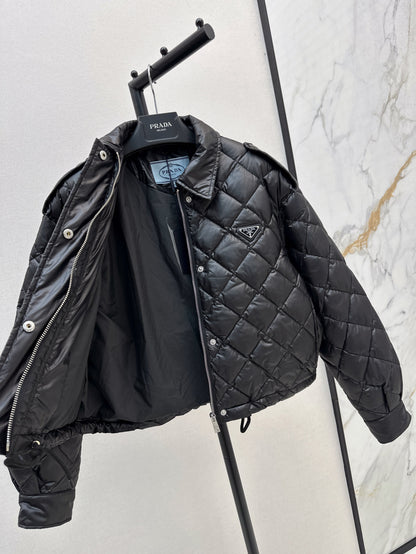 Diamond-patterned lapel short down jacket