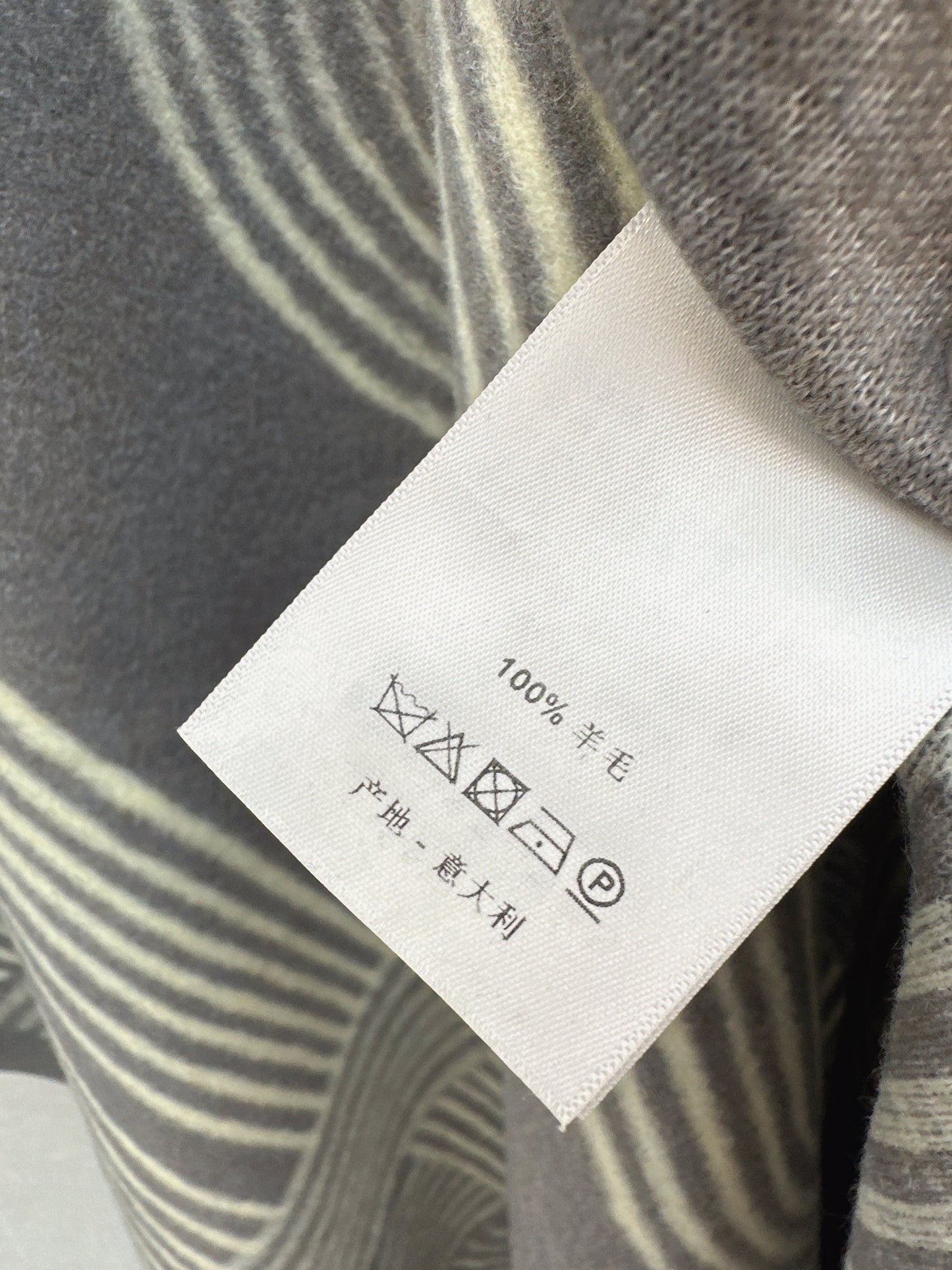 25fw Knitted cloak, shawl jacket