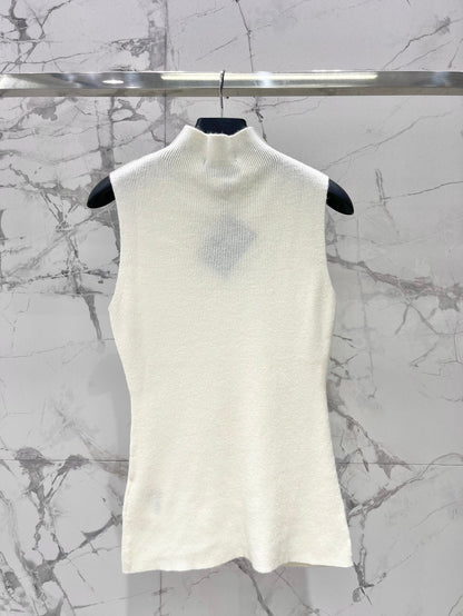 25fw Half high neck triangular vest