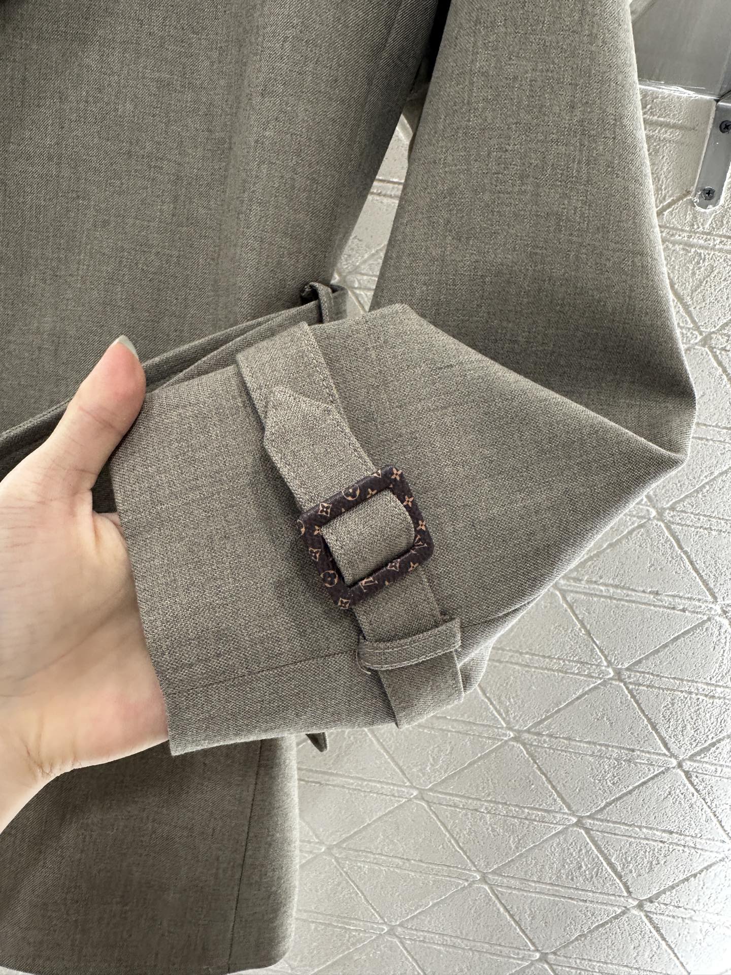 25fw Collar waistband mid length jacket