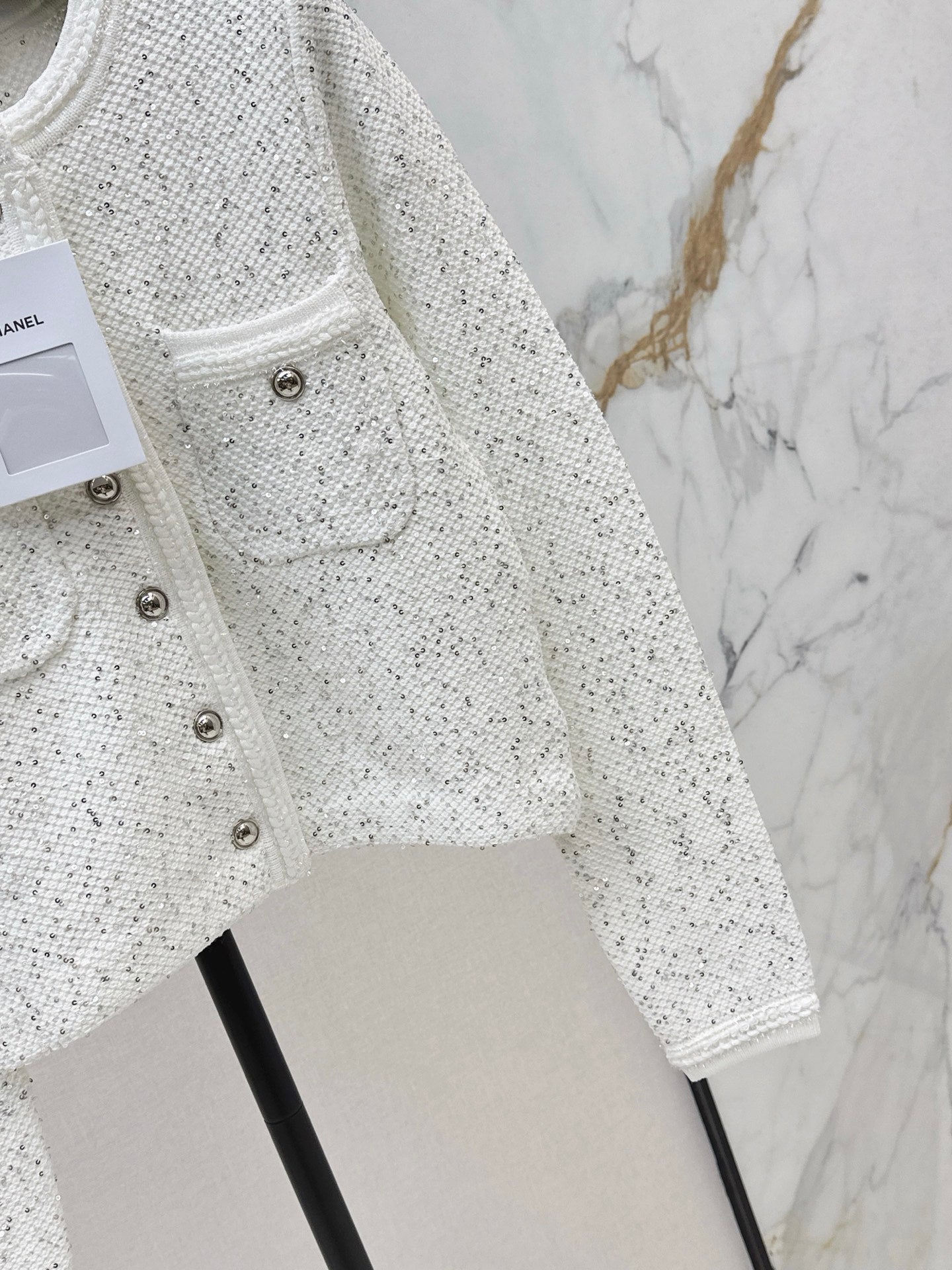 Exquisite sequined short cardigan