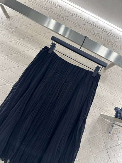 High waisted pleated skirt