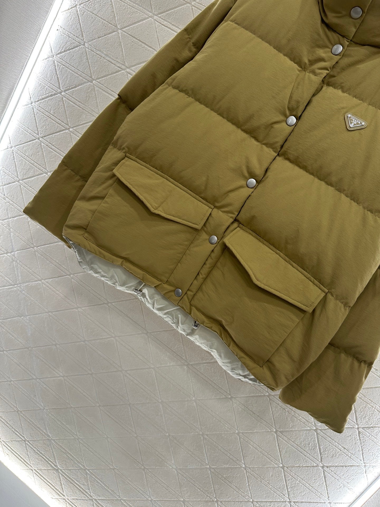 Rectangular embossed stand up collar down jacket