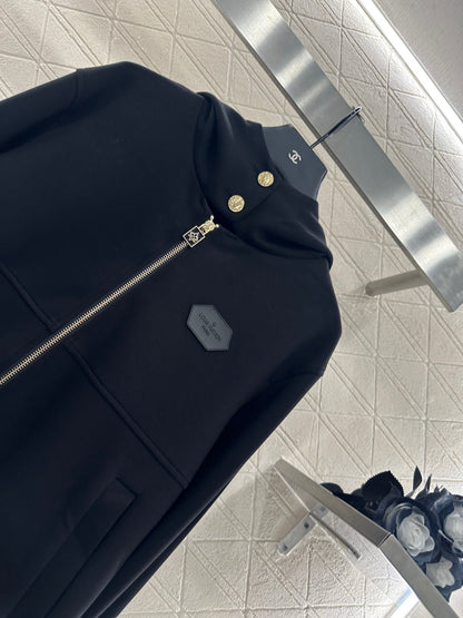 Presbyopia leather cuff buckle hooded jacket