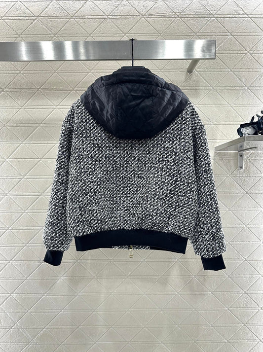 Splicing hooded woolen drawstring jacket