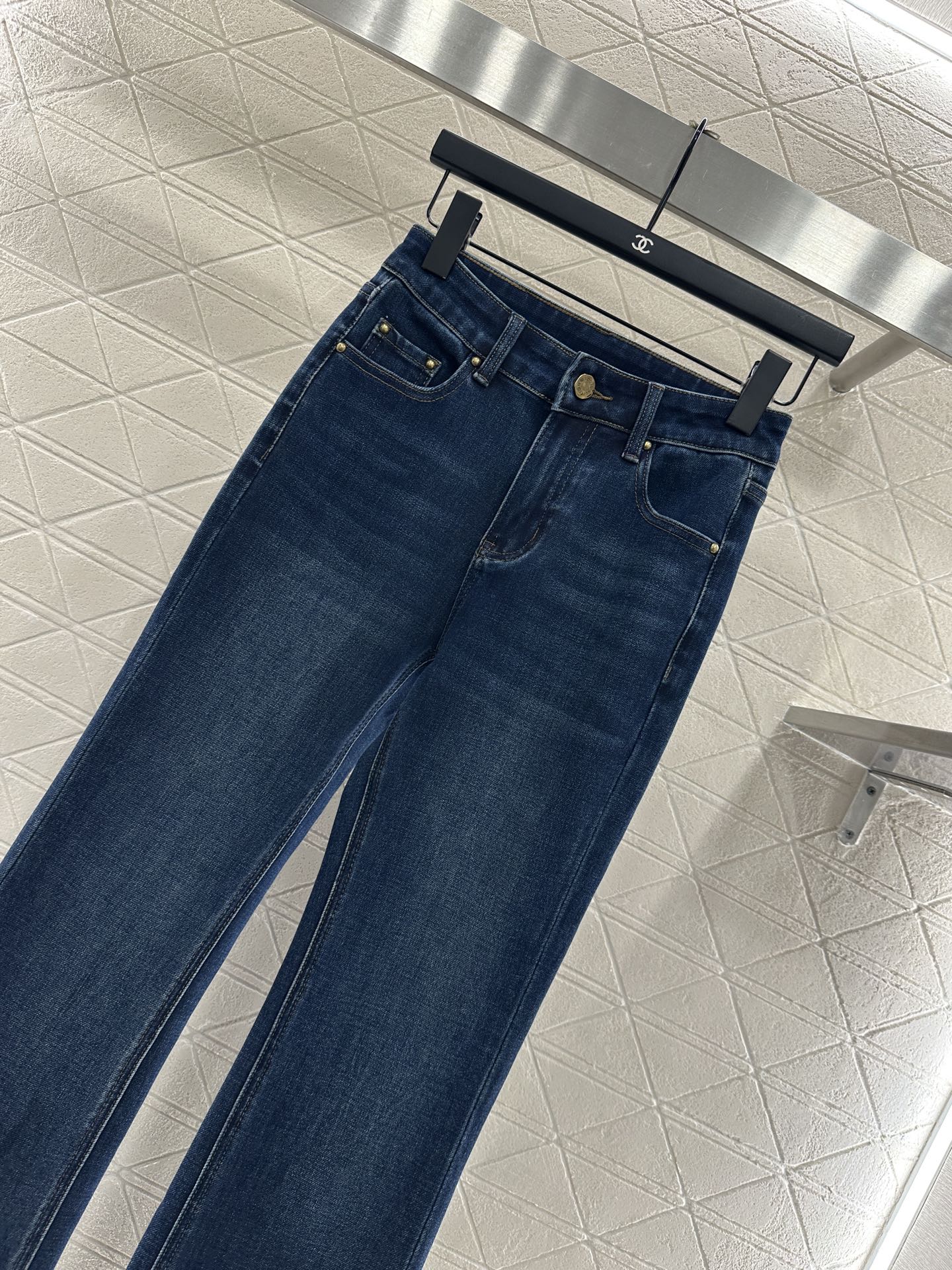 Leather label denim micro flared pants