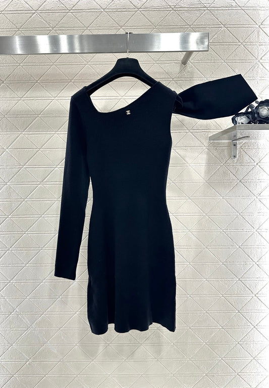 Single sleeve bow knit dress