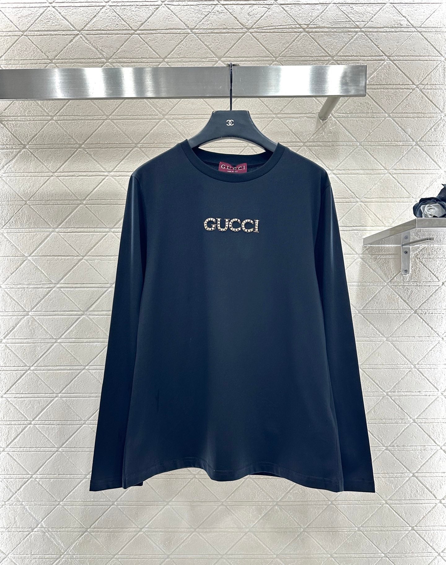 Rhinestone letter long sleeved shirt