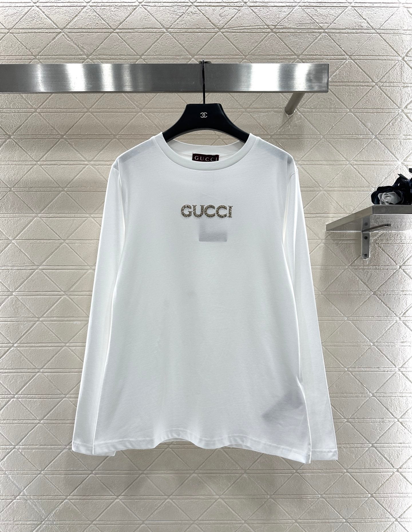 Rhinestone letter long sleeved shirt