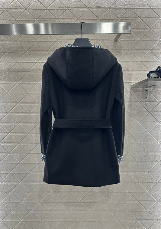 Hooded drawstring jacket