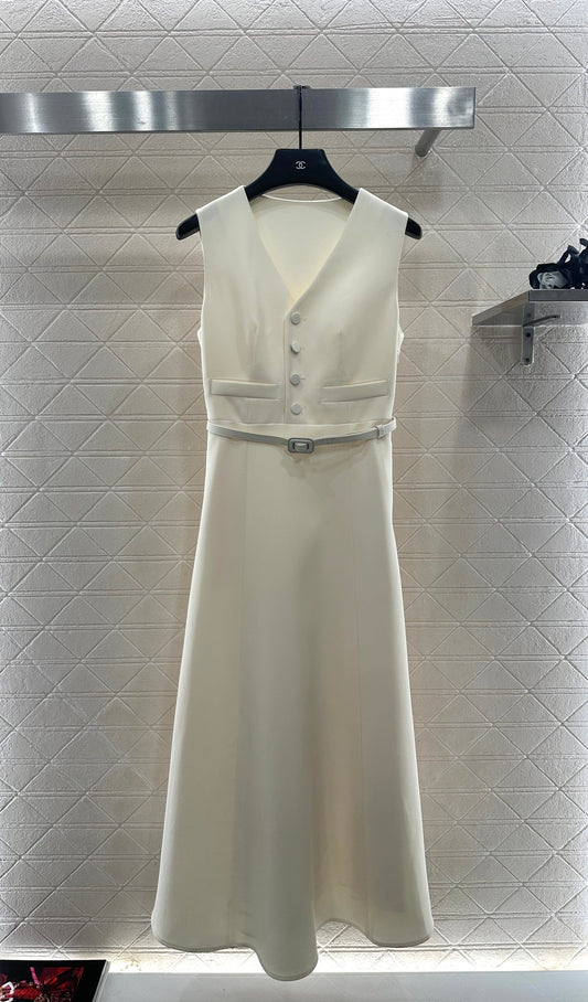 Belt dress