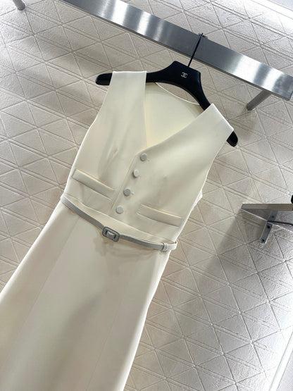 Belt dress