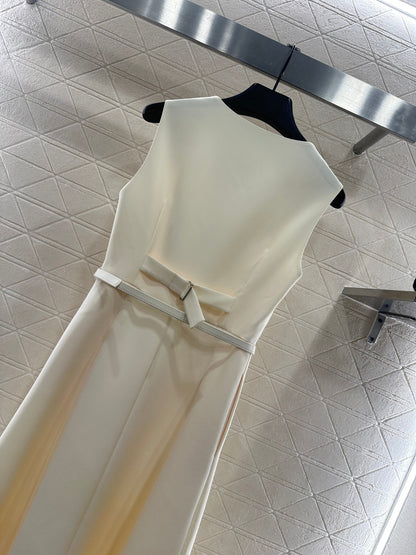 Belt dress
