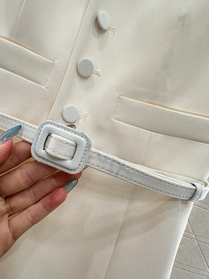Belt dress