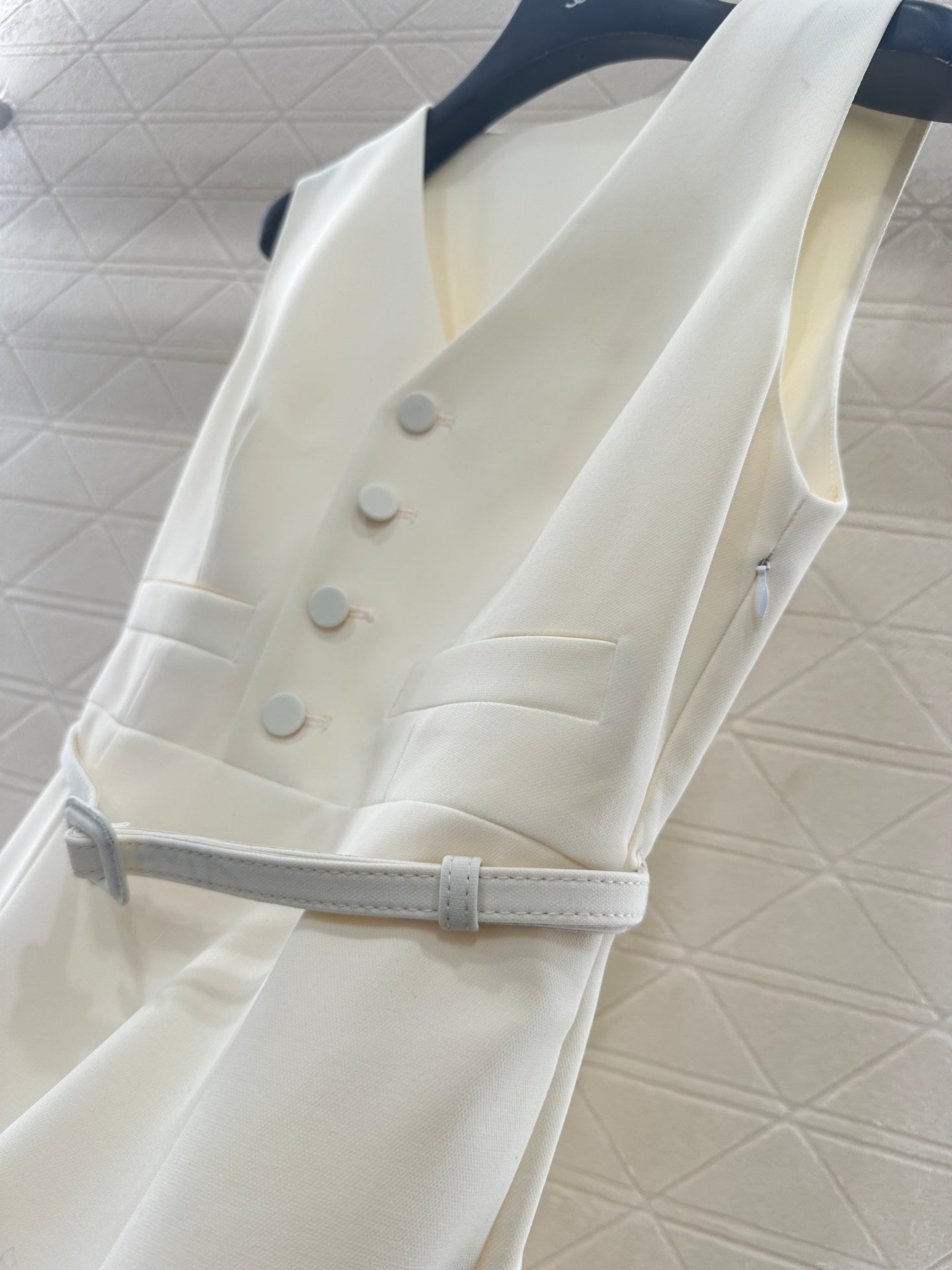 Belt dress