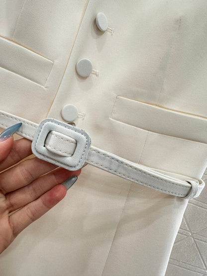 Belt dress