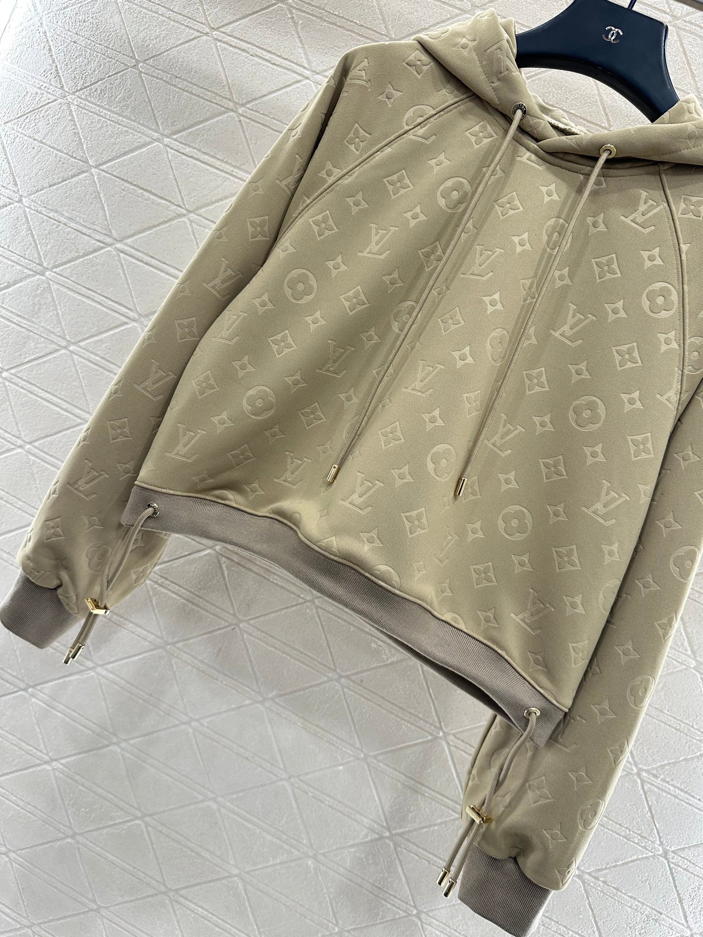 Jacquard suit