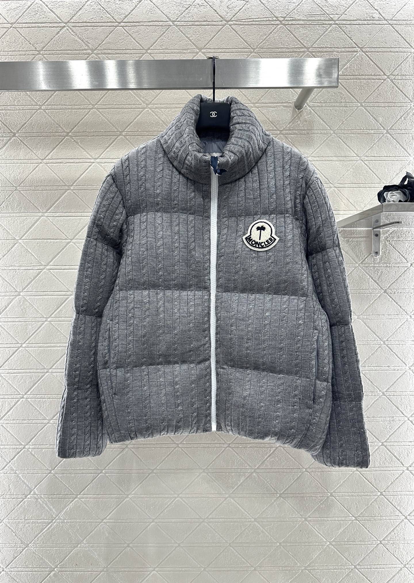 Standing collar down jacket
