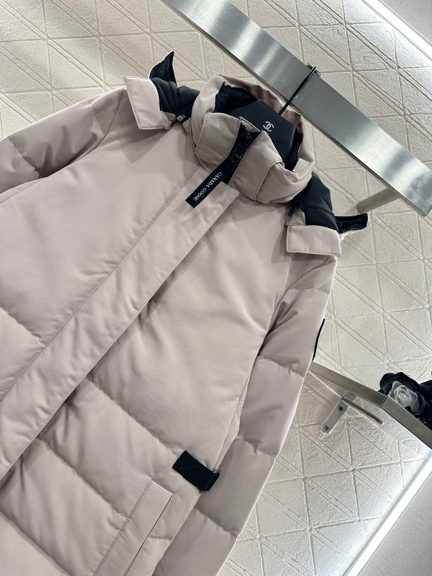 Detachable hooded waist down jacket