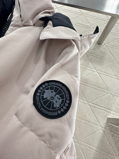 Detachable hooded waist down jacket