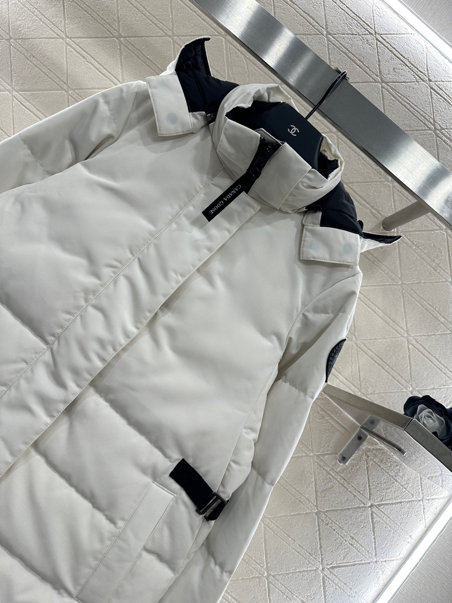 Detachable hooded waist down jacket