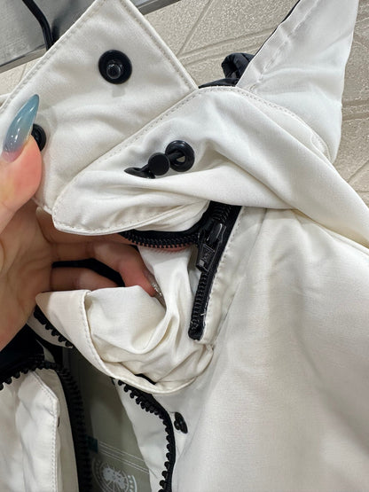 Detachable hooded waist down jacket