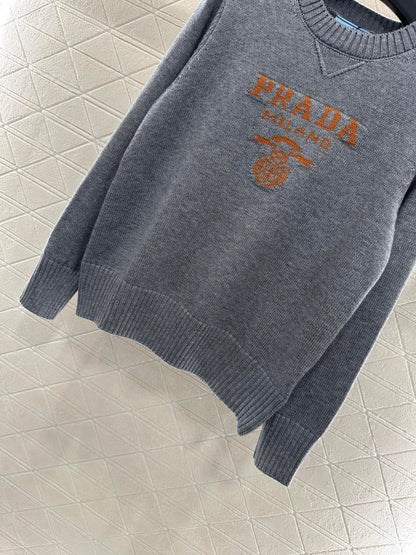 Logo loose pullover sweater