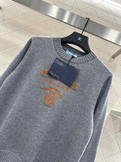 Logo loose pullover sweater