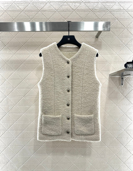 Pullover vest