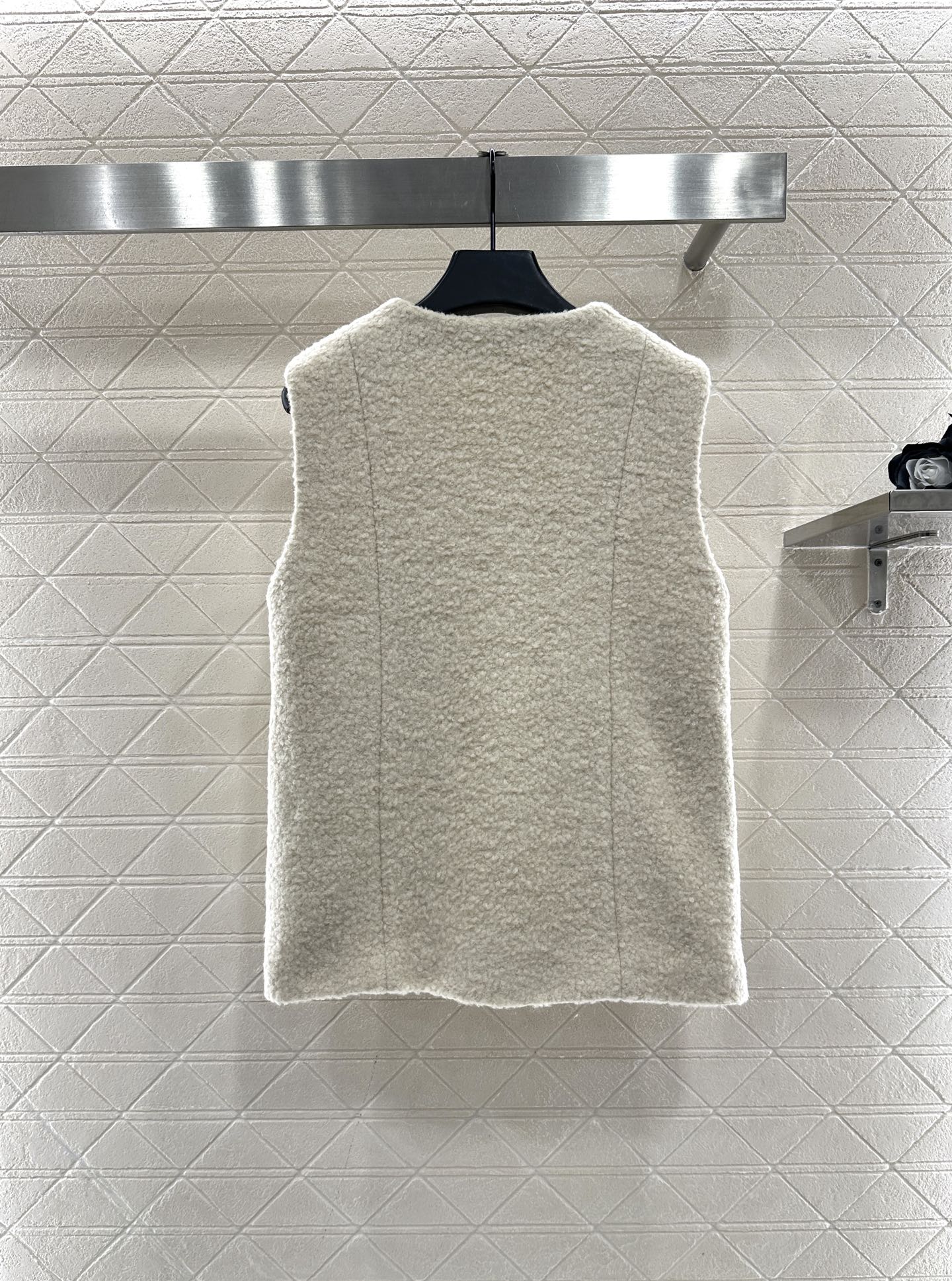 Pullover vest