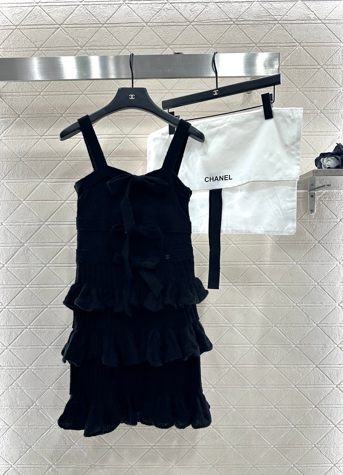 Layered cake bow knitted camisole skirt
