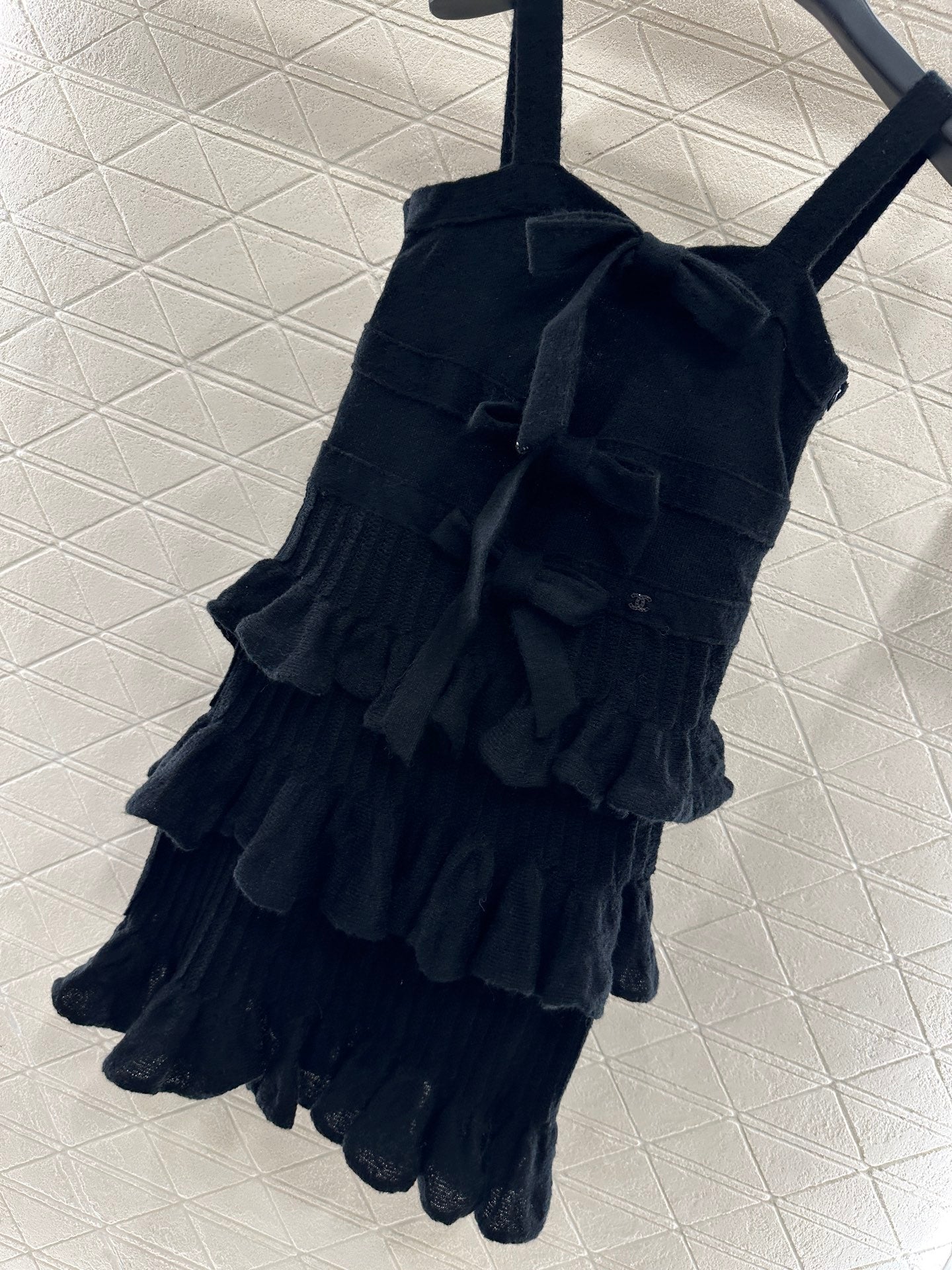 Layered cake bow knitted camisole skirt