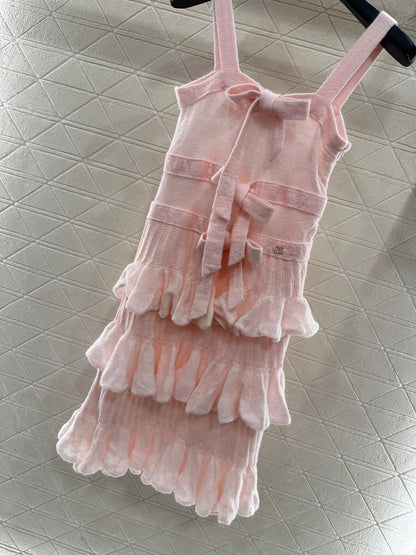 Layered cake bow knitted camisole skirt