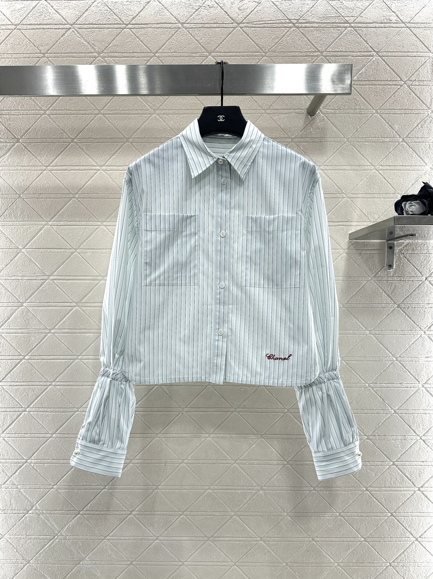 Short striped drawstring sleeve shirt