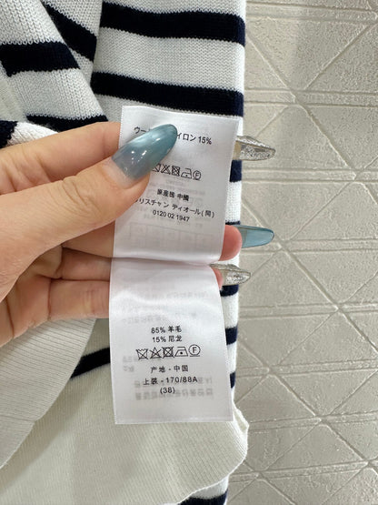 Striped knitted hooded jacket