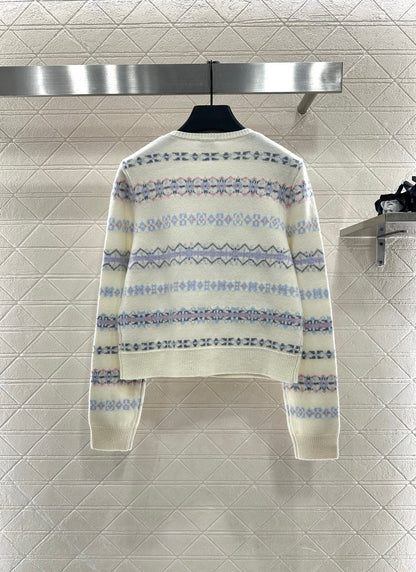 Round neck knitted snowflake striped cardigan
