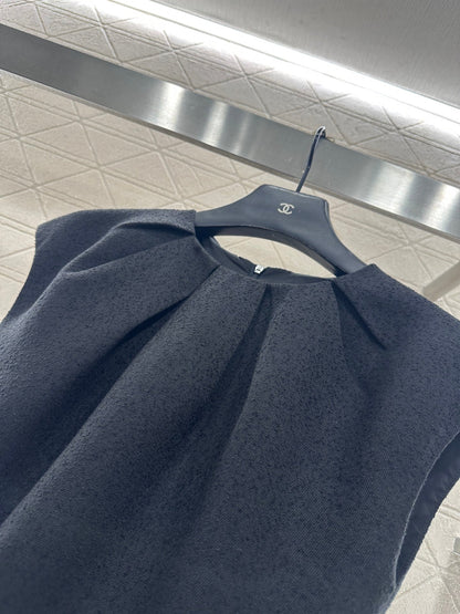 Folded silhouette waistband dress