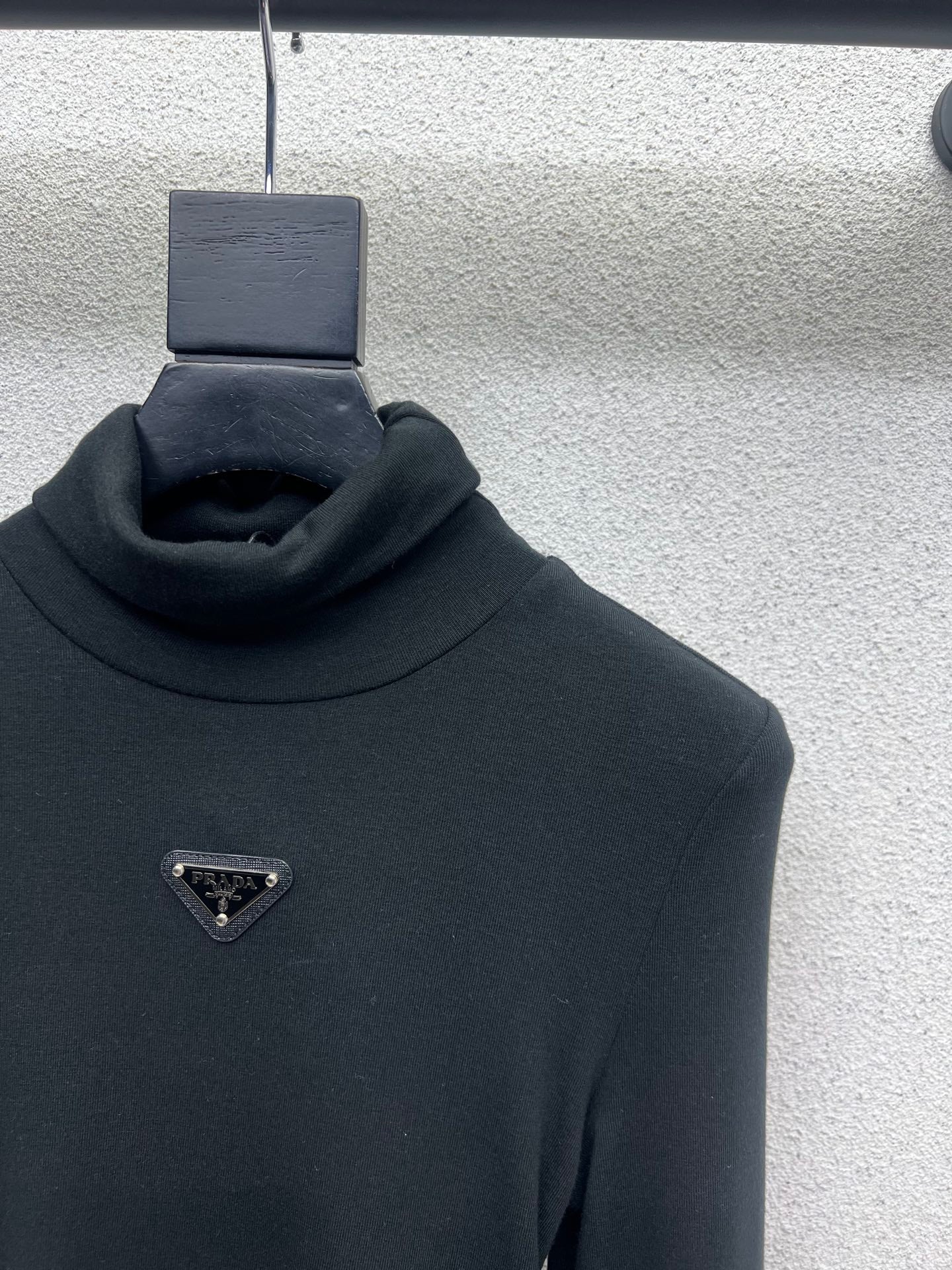 Triangle high neck base top