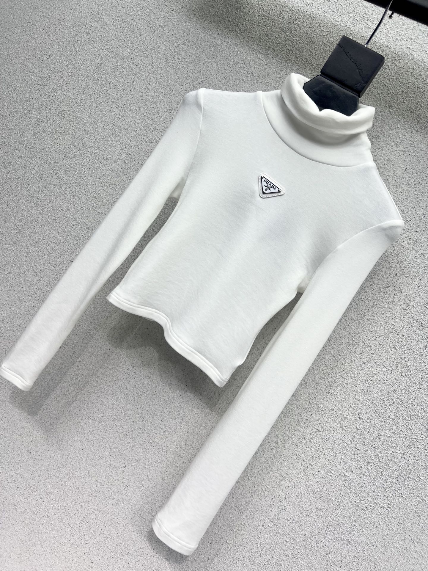 Triangle high neck base top
