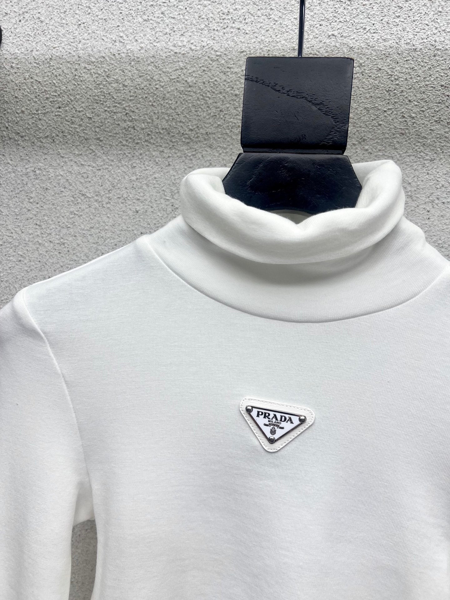 Triangle high neck base top