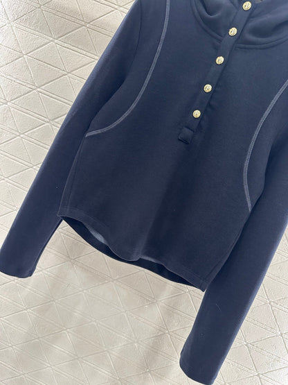 Half open hooded set