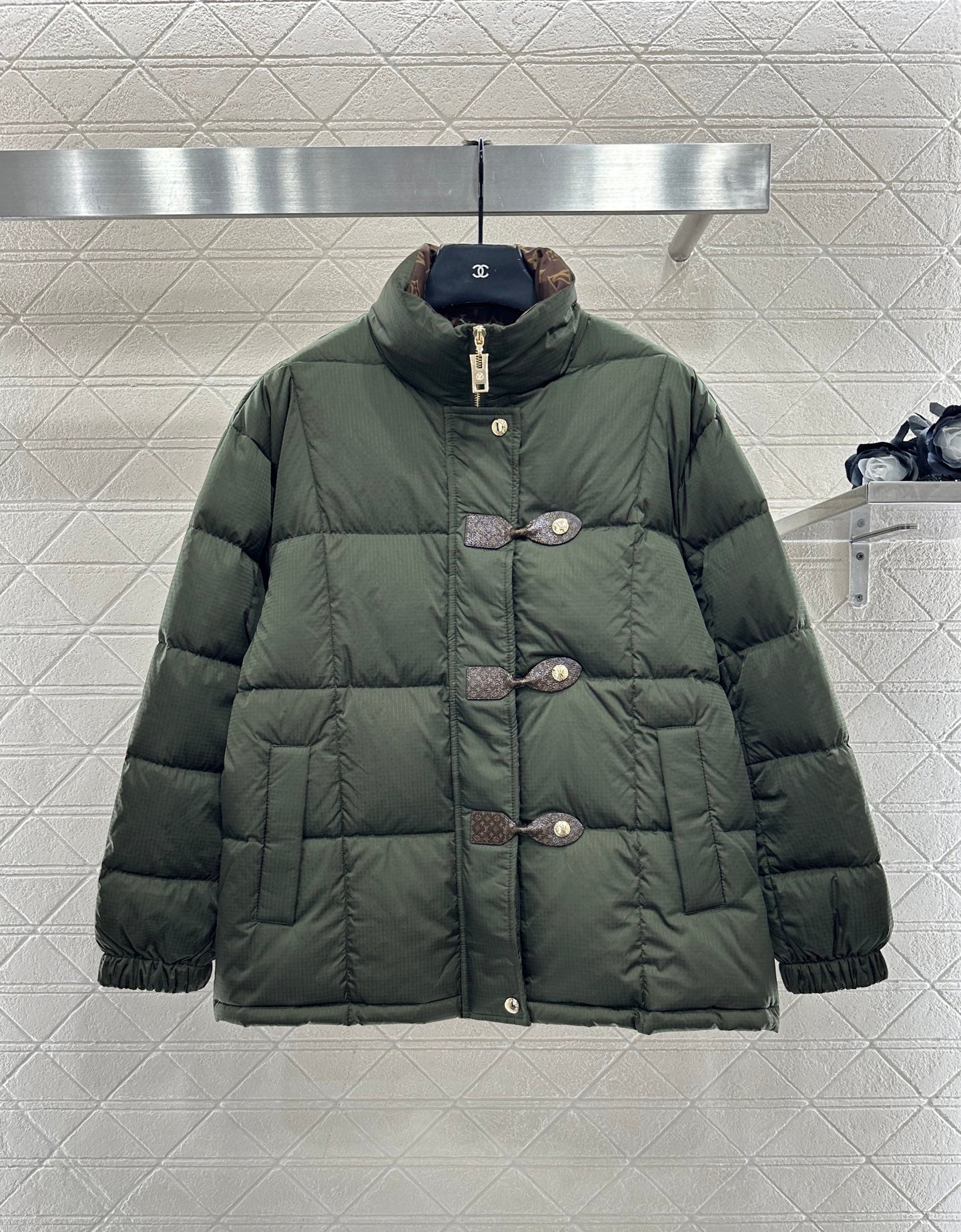 Leather buckle stand up collar down jacket