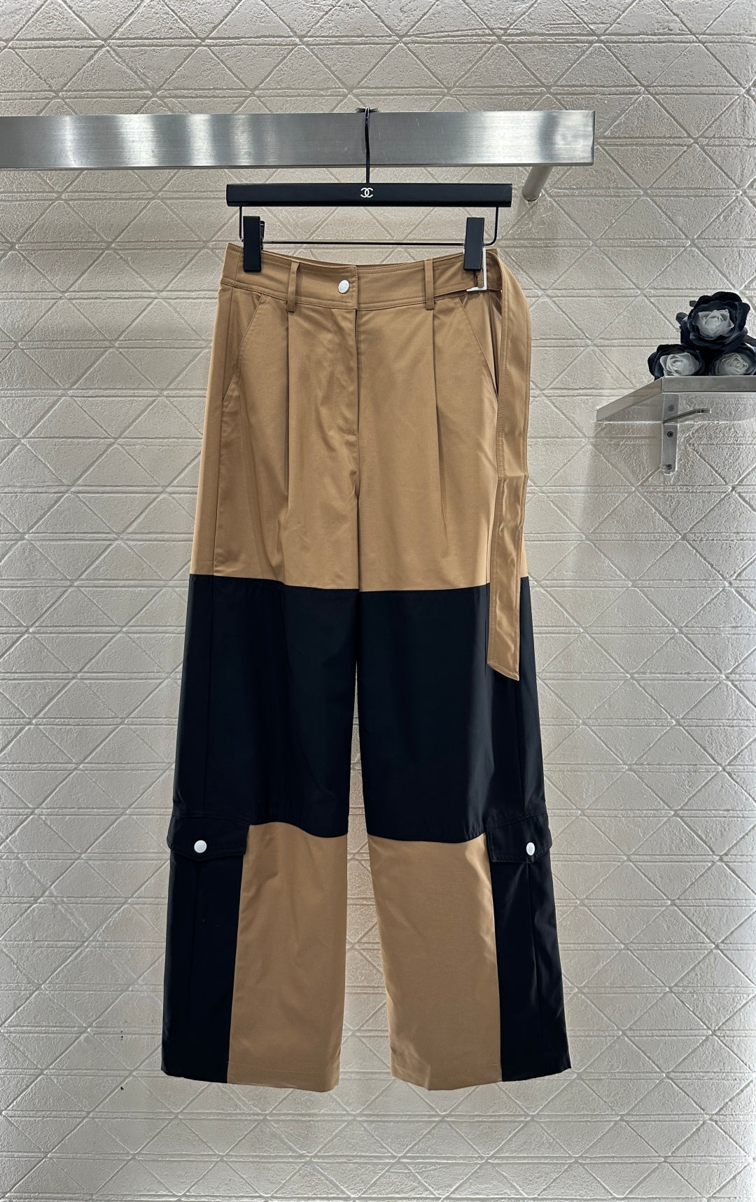 Color blocked pants