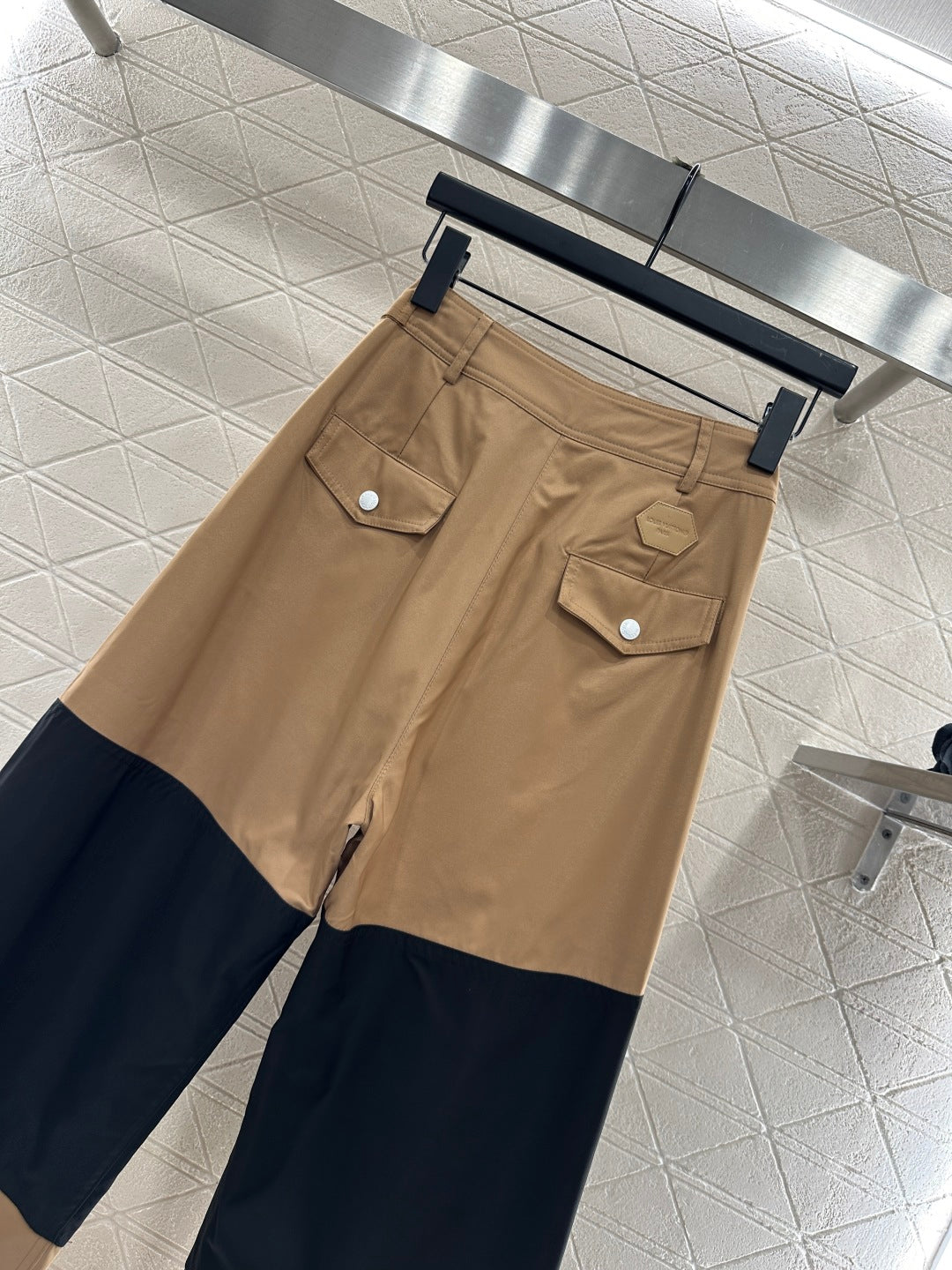 Color blocked pants